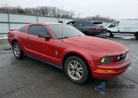 2008 Ford Mustang z USA, uszkodzony, nr VIN 1ZVHT80N285169727